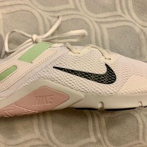 Women’s Nike Legend *limited edition colors*